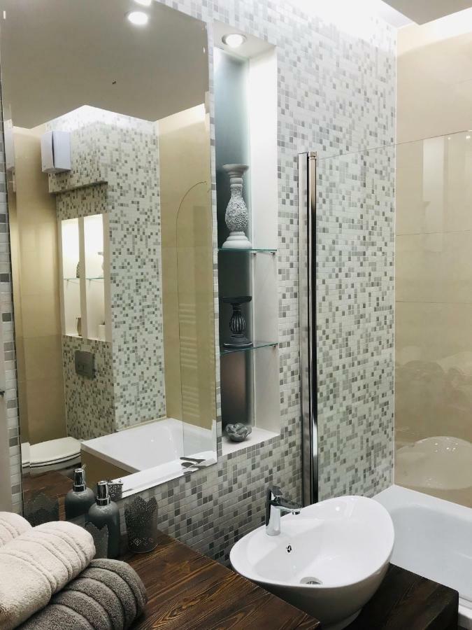 Orient Suite Sárvár Exteriör bild