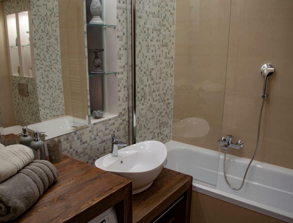 Orient Suite Sárvár Exteriör bild
